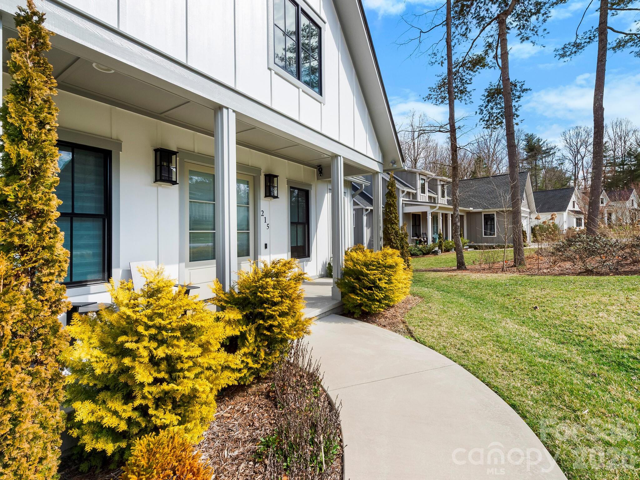 215 Lindsey Farm Drive 9