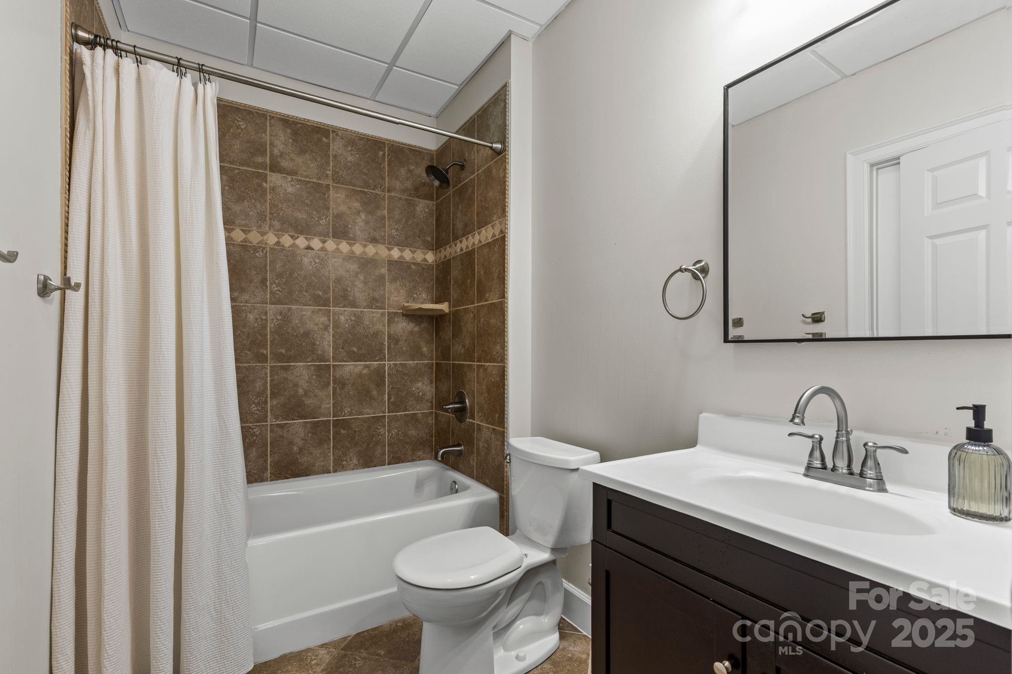 The Peninsula - Residential