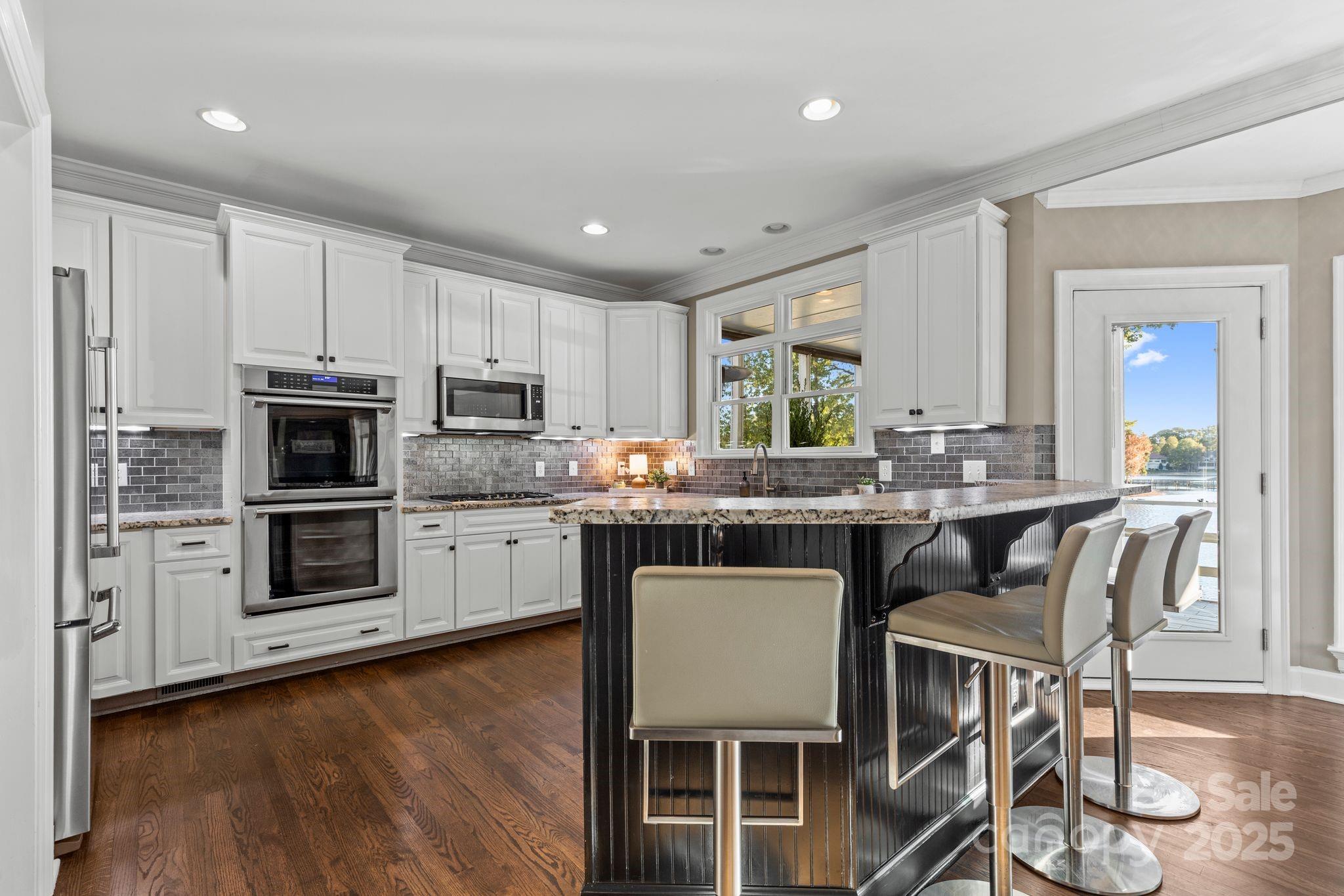 The Peninsula - Residential