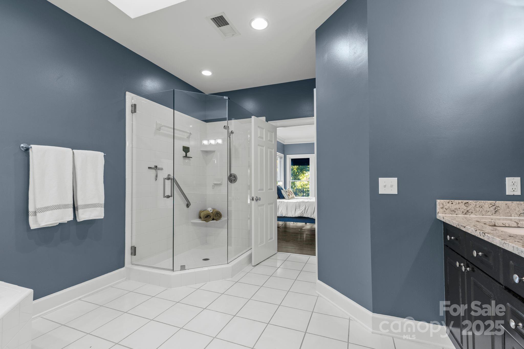 The Peninsula - Residential