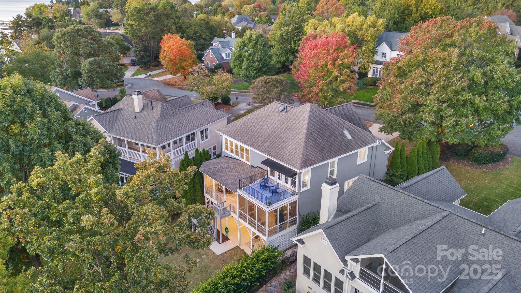 The Peninsula - Residential