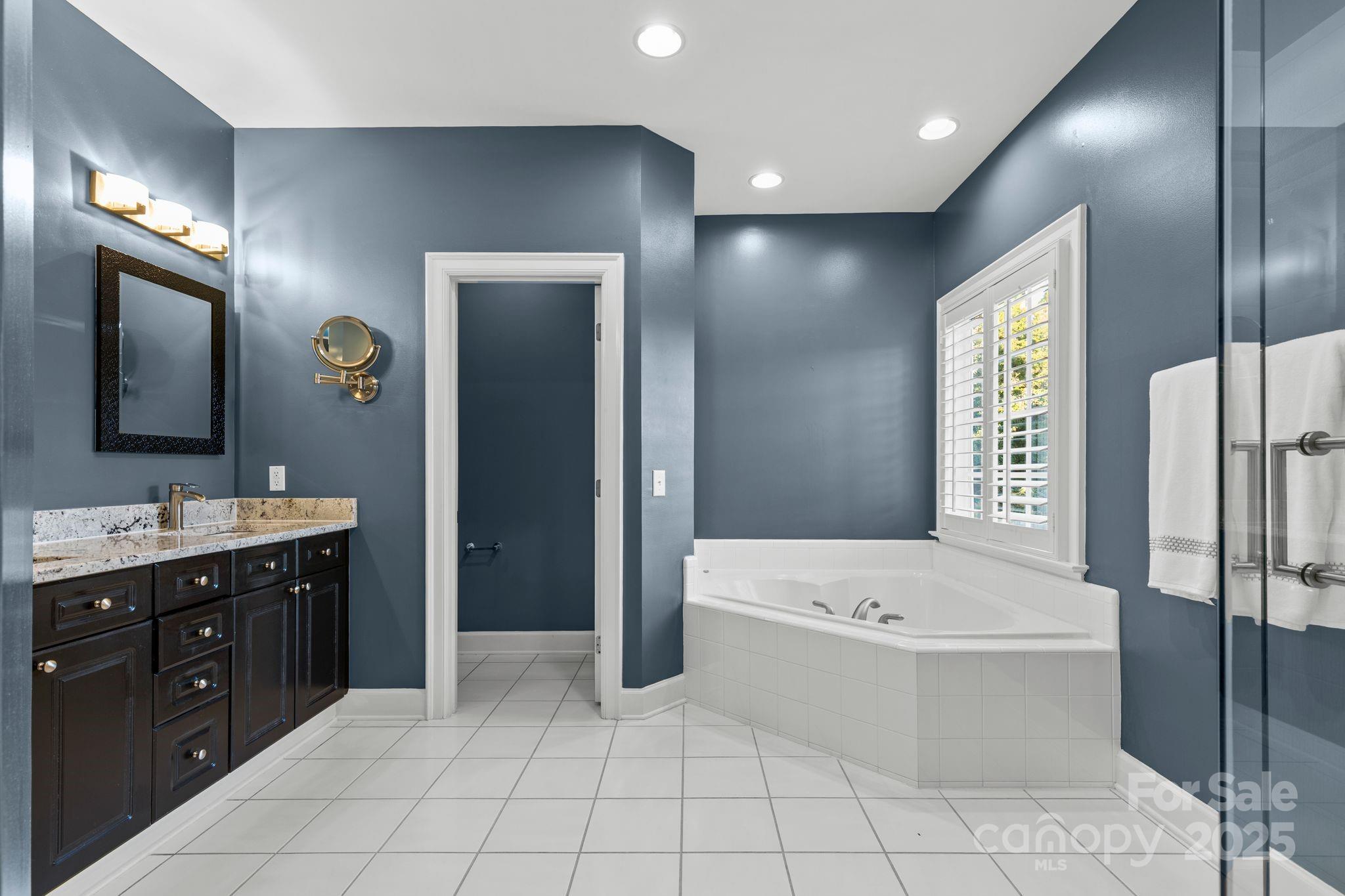 The Peninsula - Residential