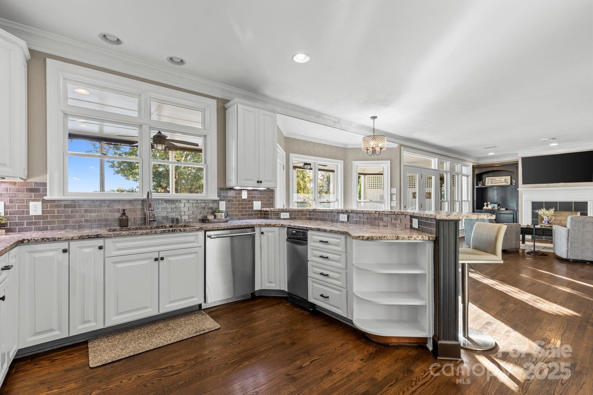 The Peninsula - Residential