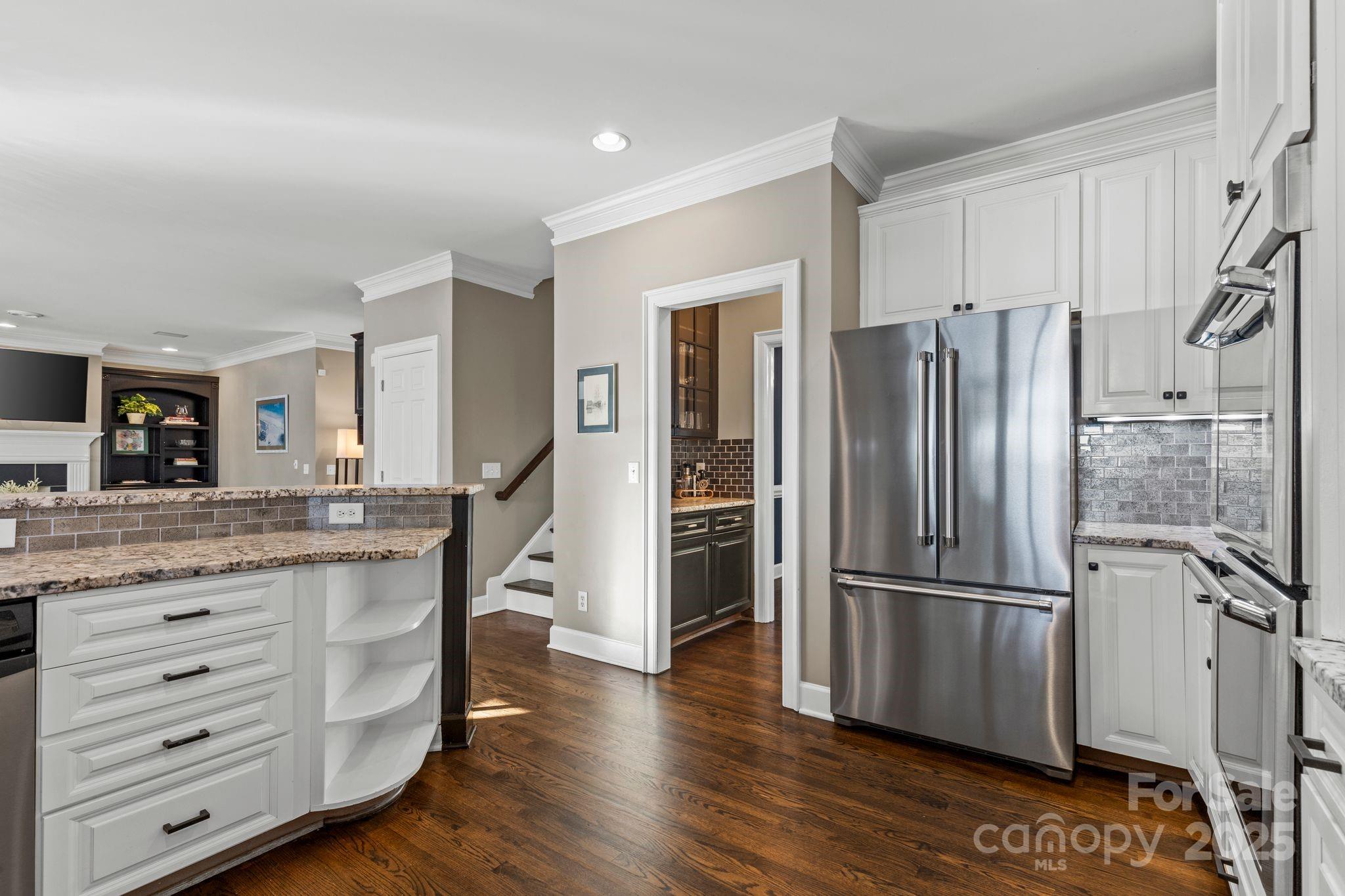 The Peninsula - Residential