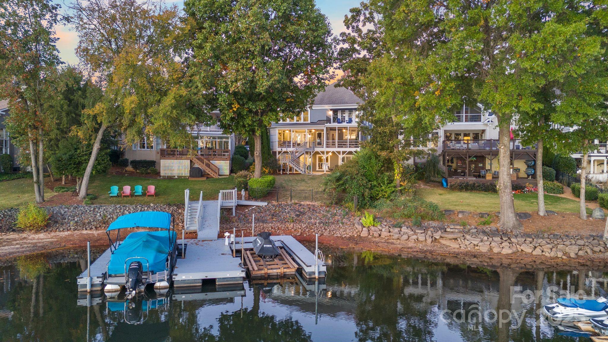 The Peninsula - Residential