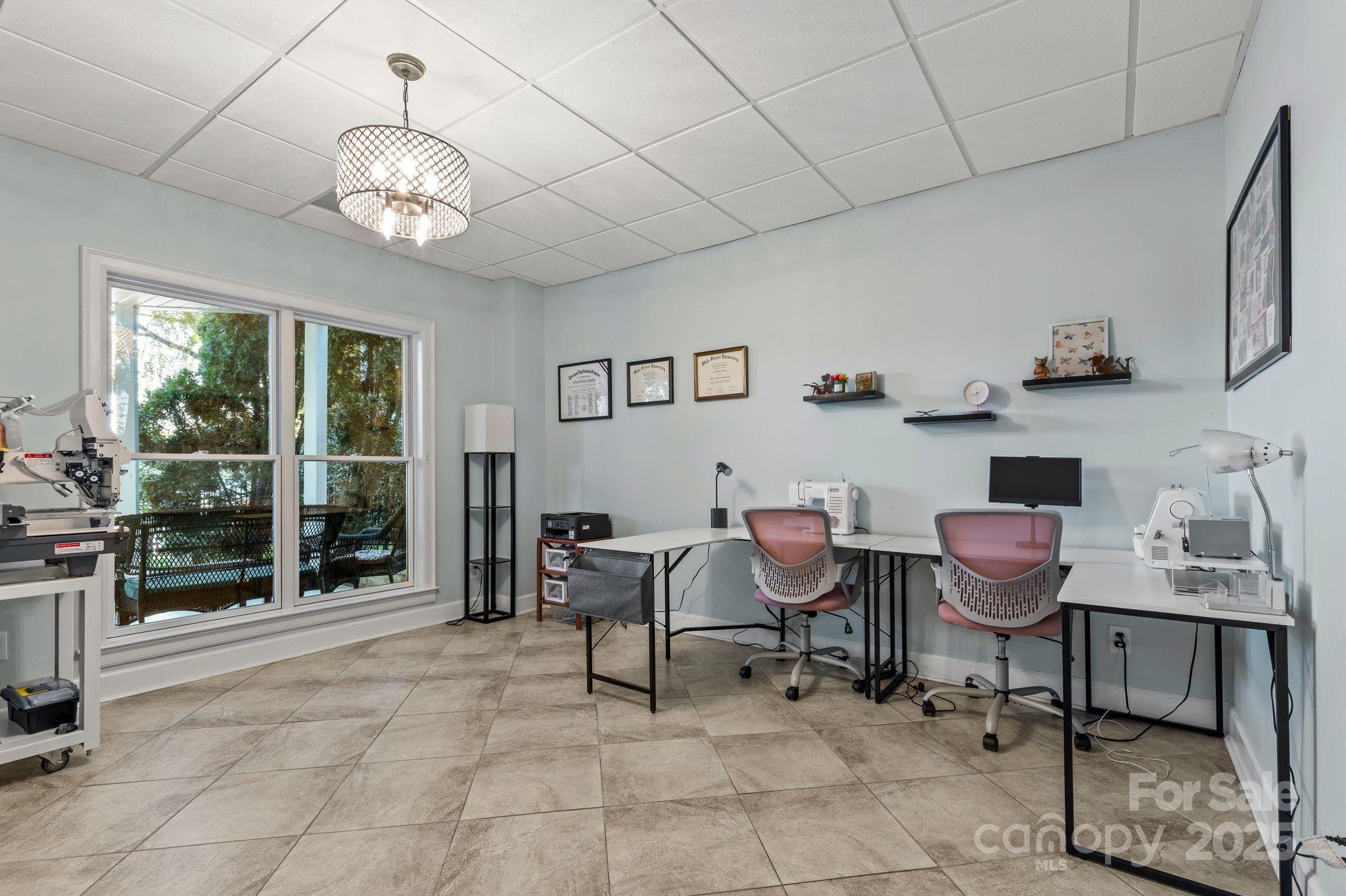 The Peninsula - Residential