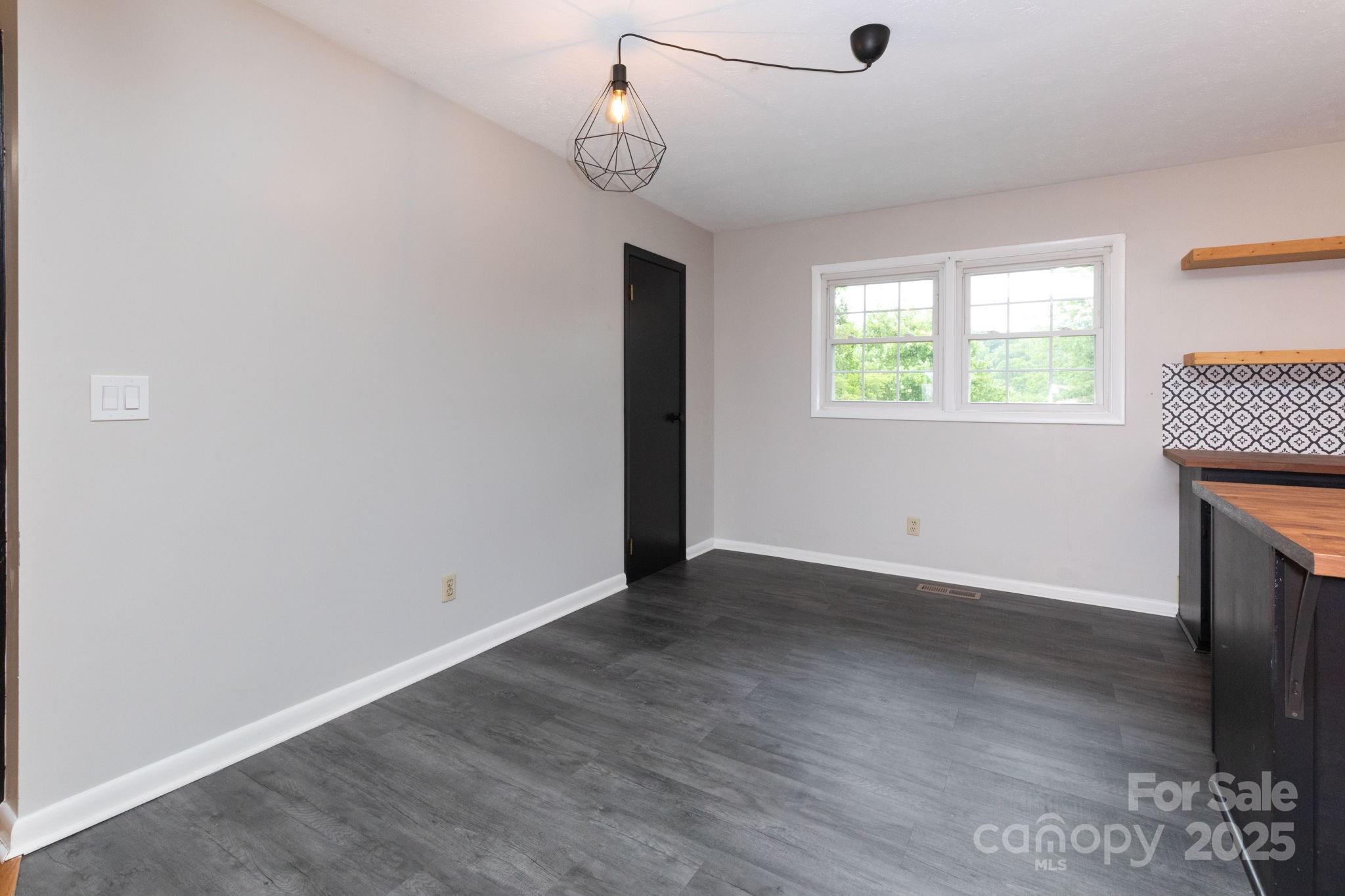 46 Dixon Terrace 12