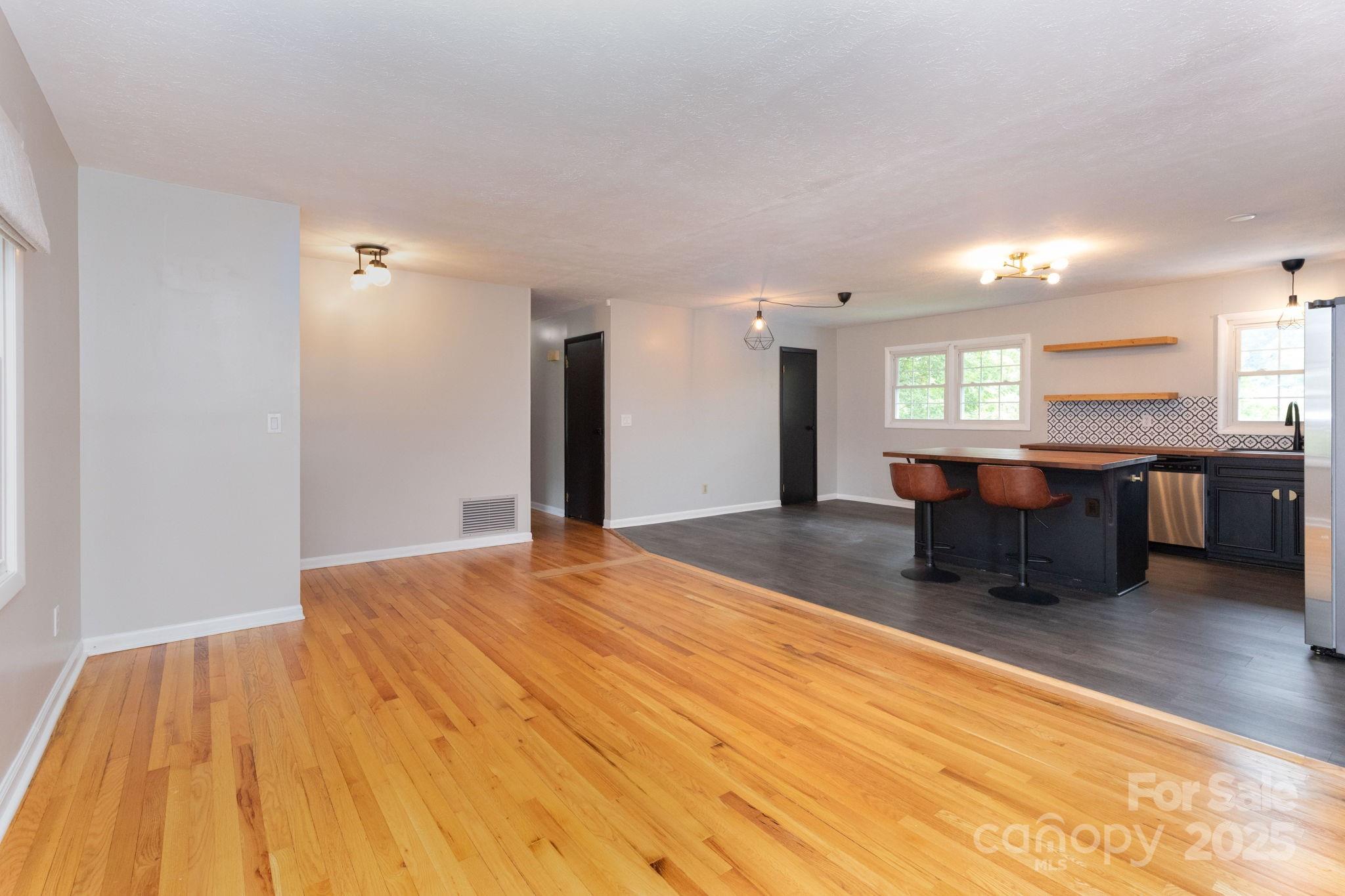 46 Dixon Terrace 12