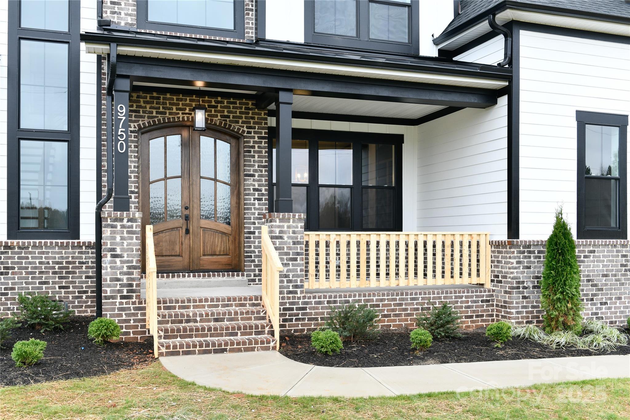 3874 Hickory Highway