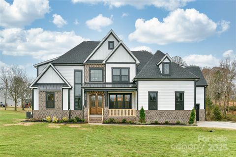 3874 Hickory Highway Statesville NC 28677