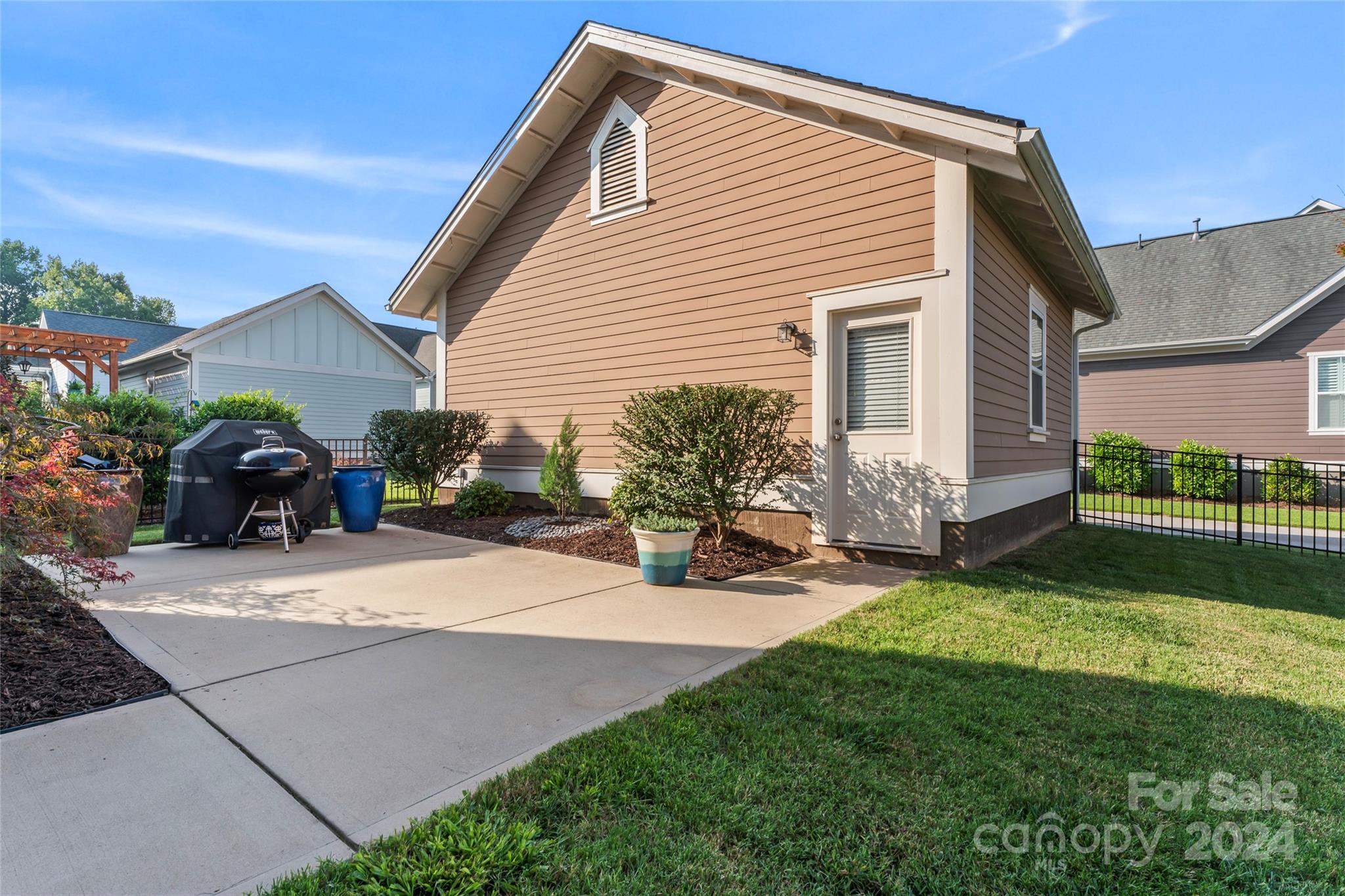 Riverwalk - Residential