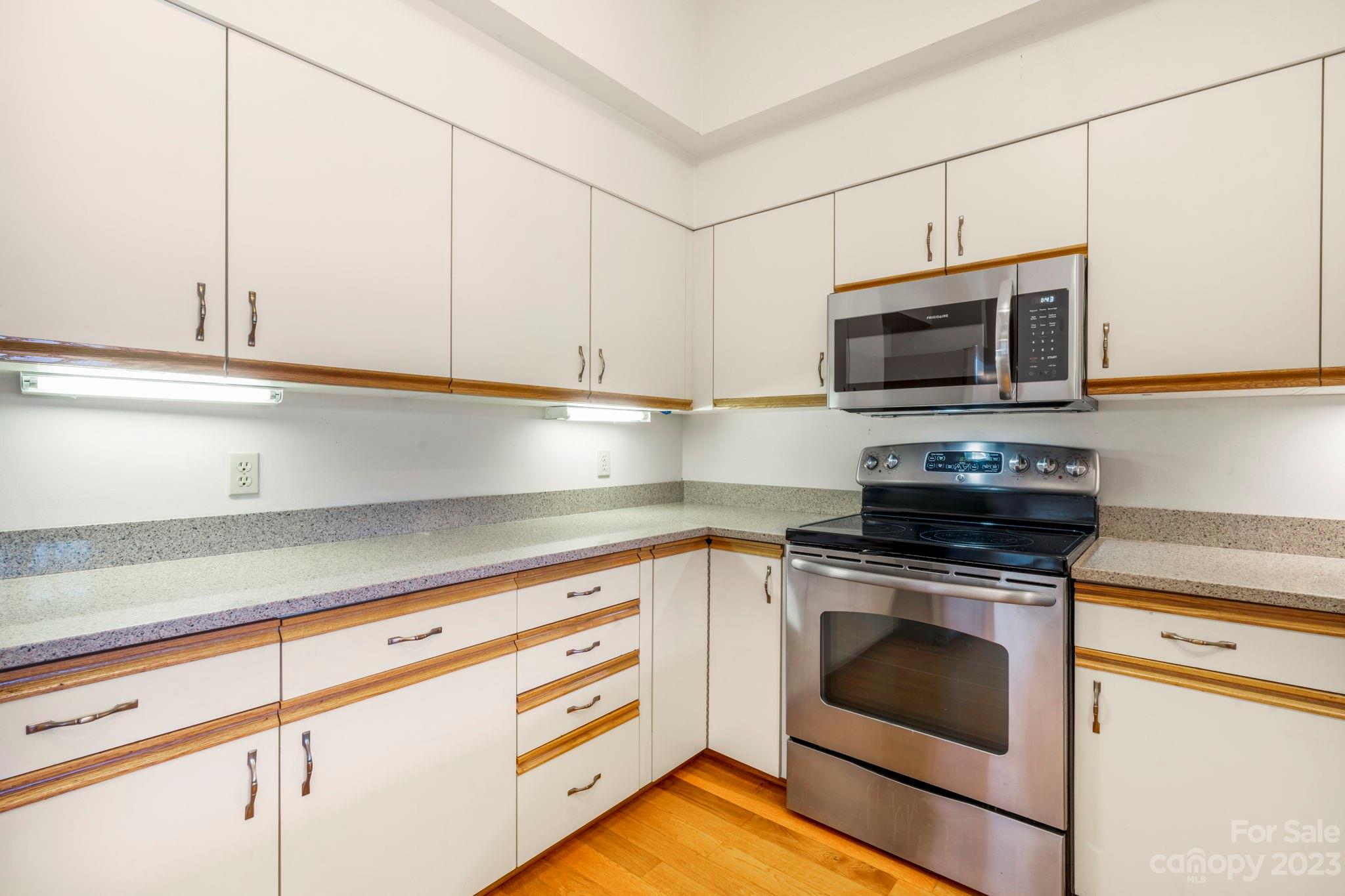 Riverknoll - Residential