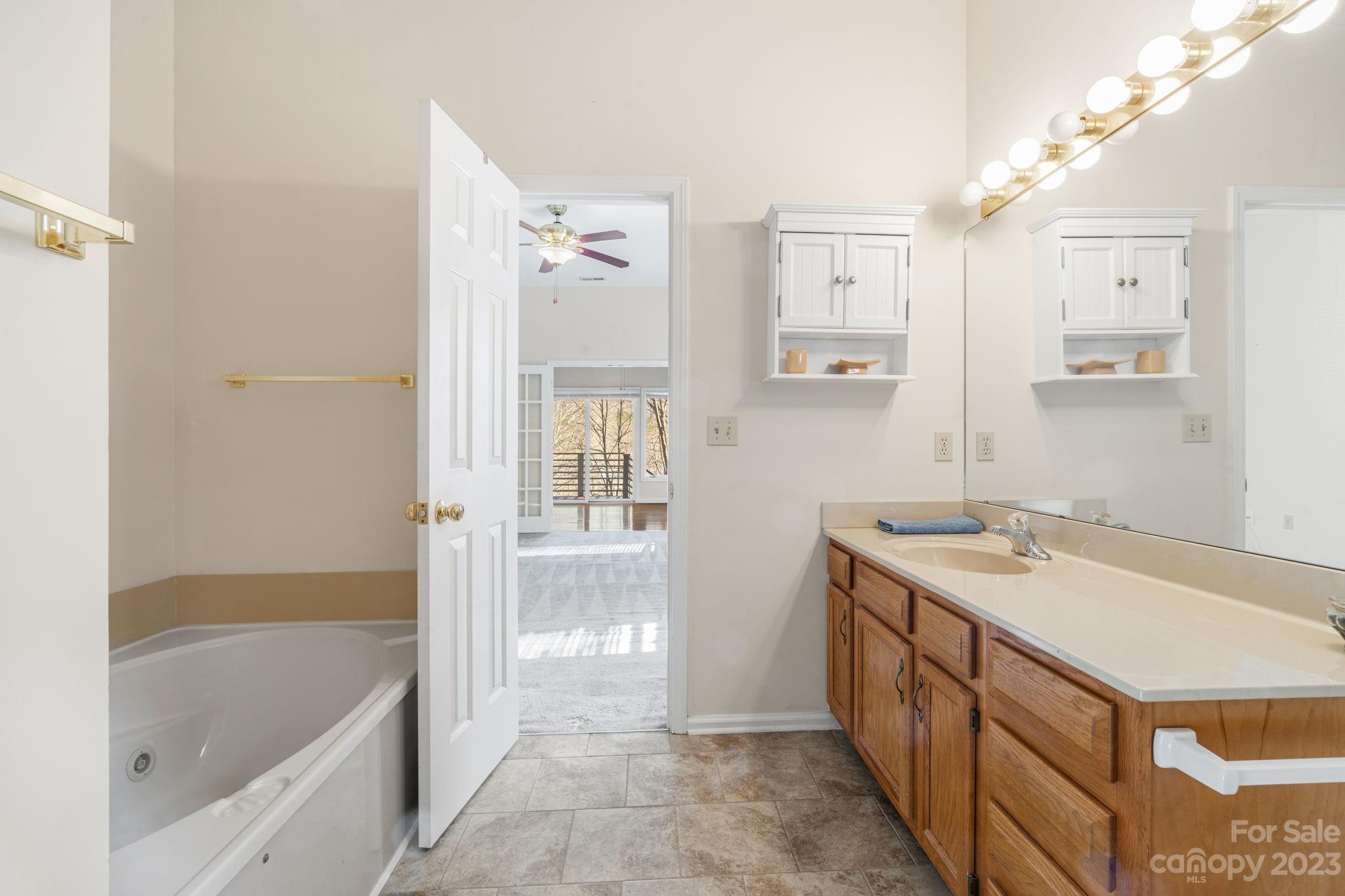 Riverknoll - Residential