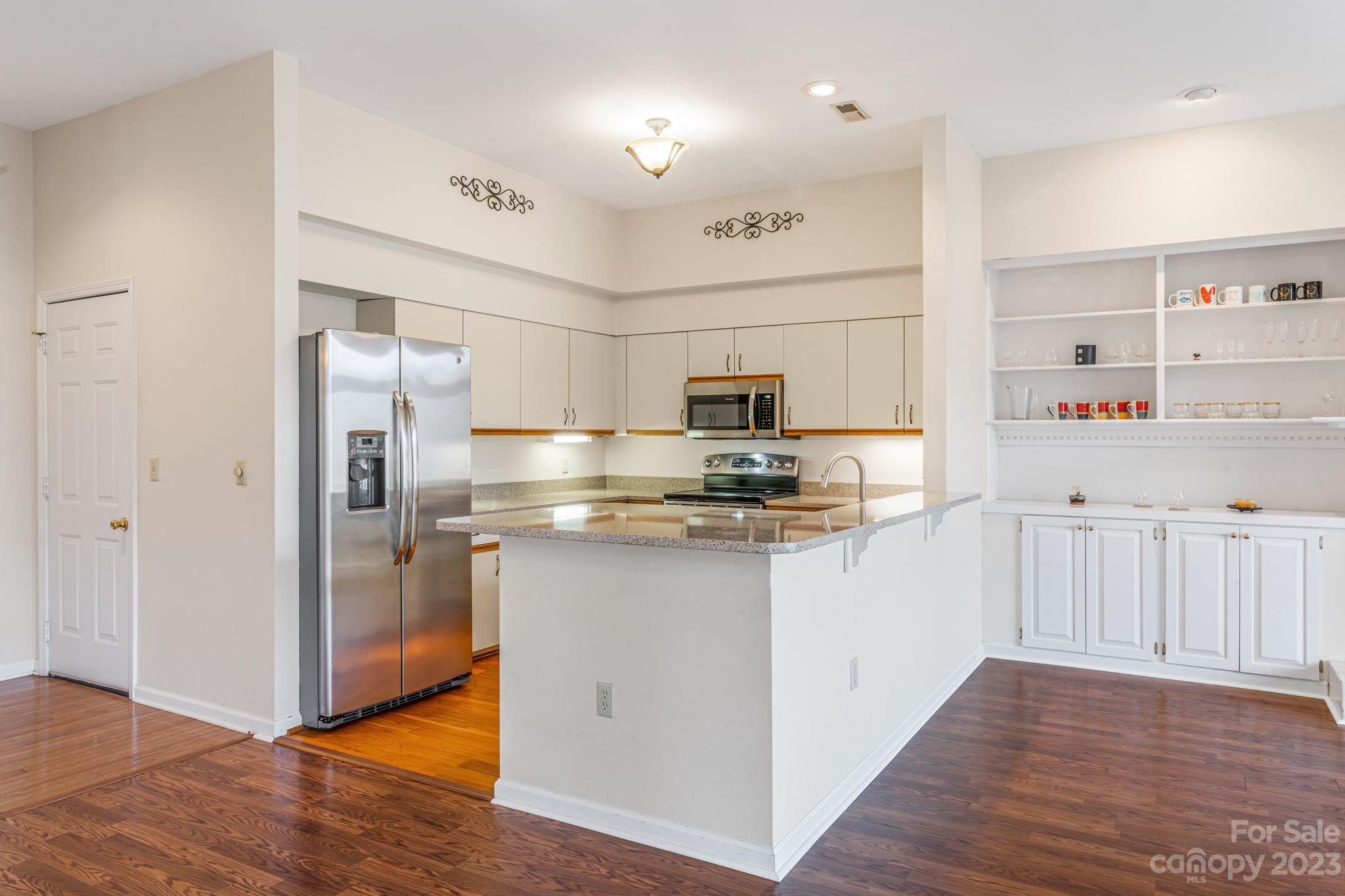 Riverknoll - Residential