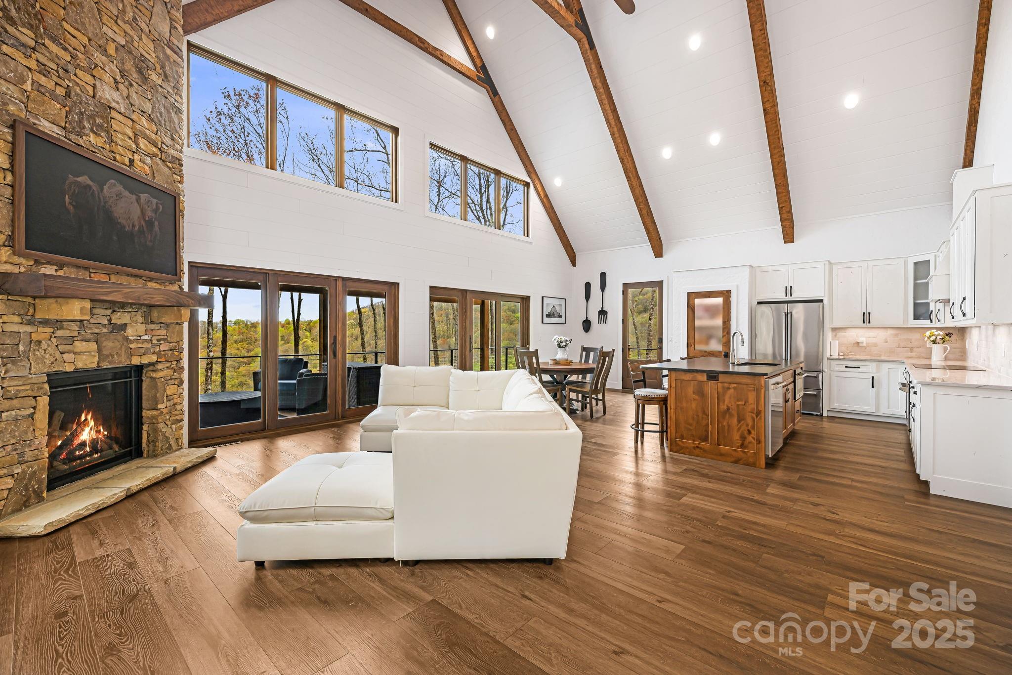 715 Sigogglin Trail
