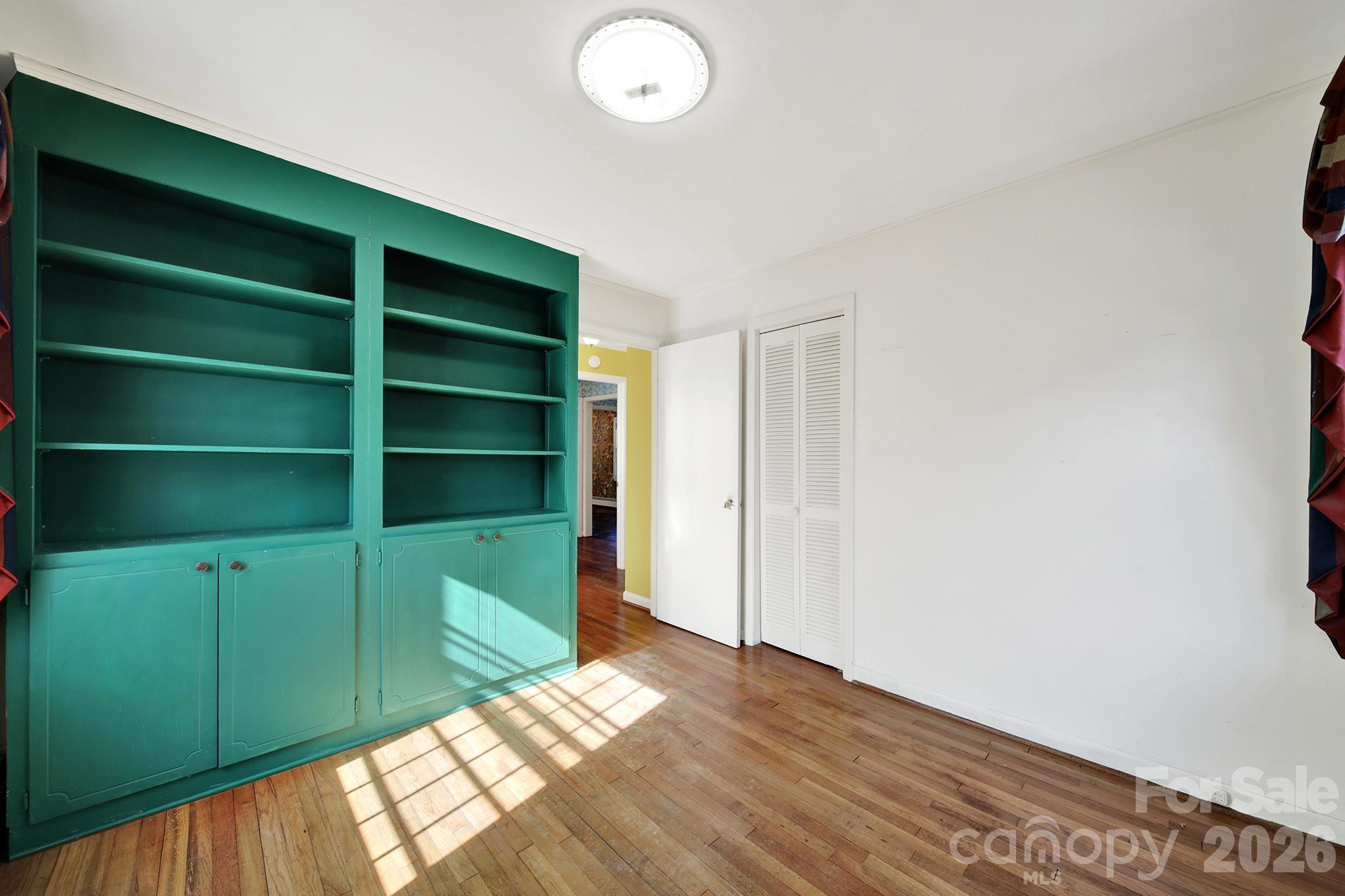 Forest Hills - Residential