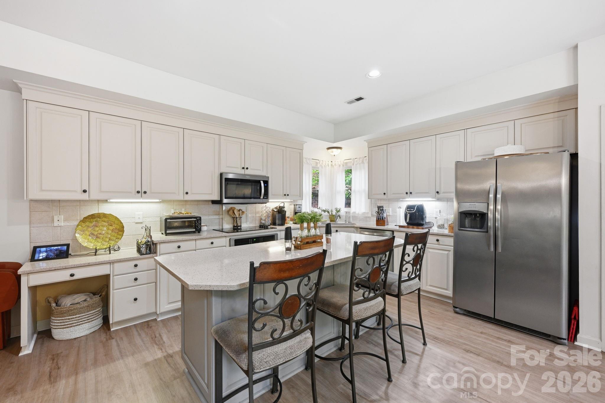 7014 Walton Heath Lane
