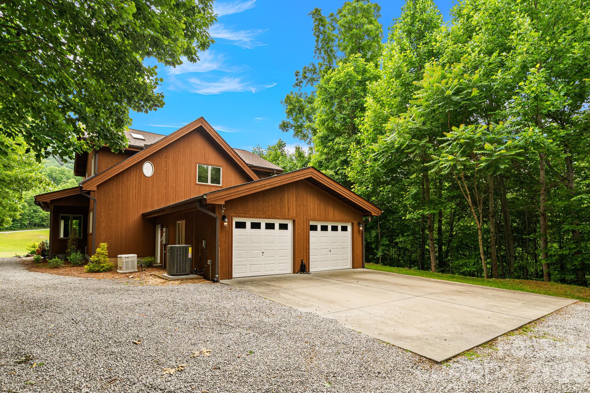 49 Western Eagle Drive