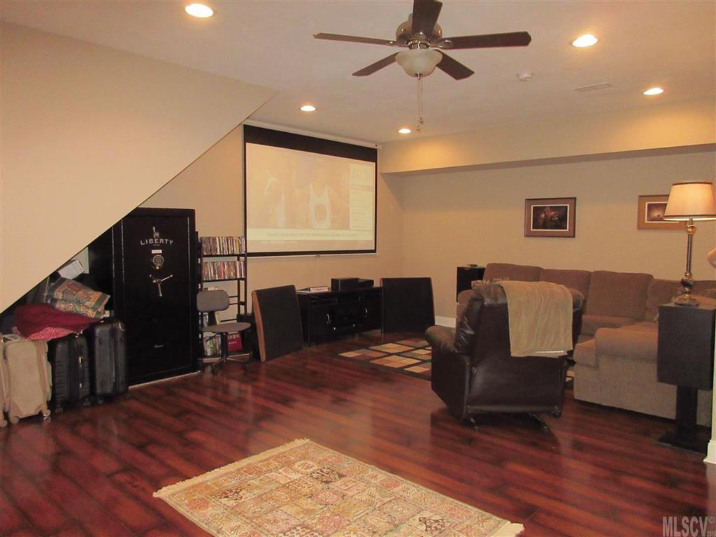 Pipers Ridge - Residential