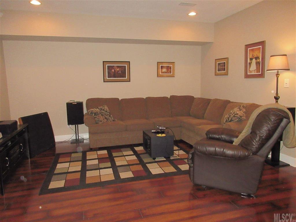 Pipers Ridge - Residential