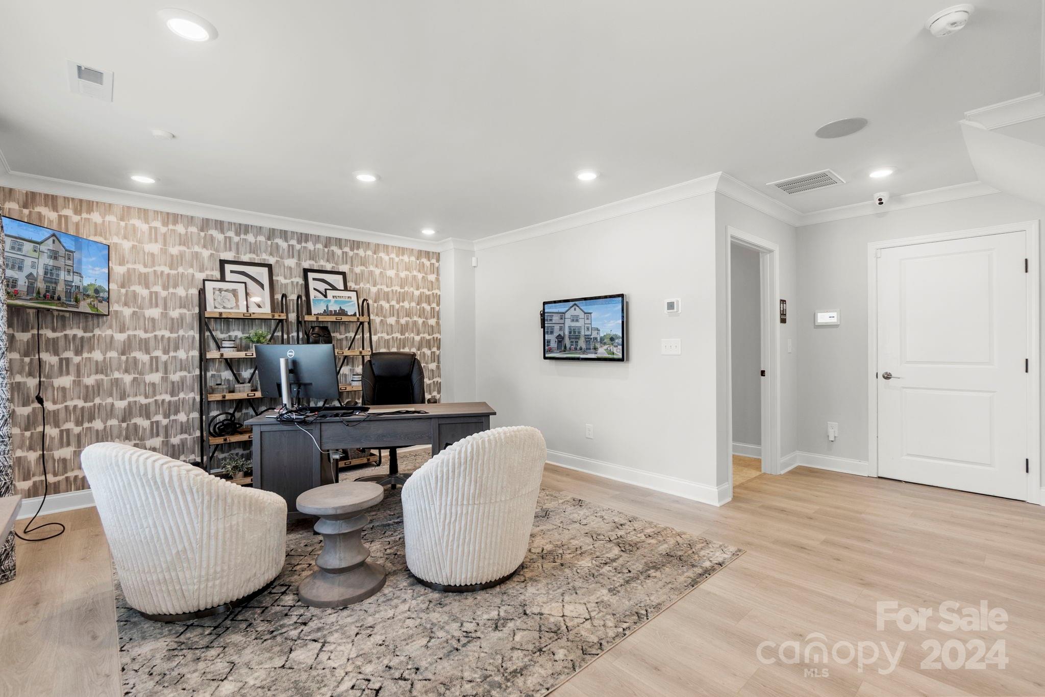 Mineral Springs - Residential