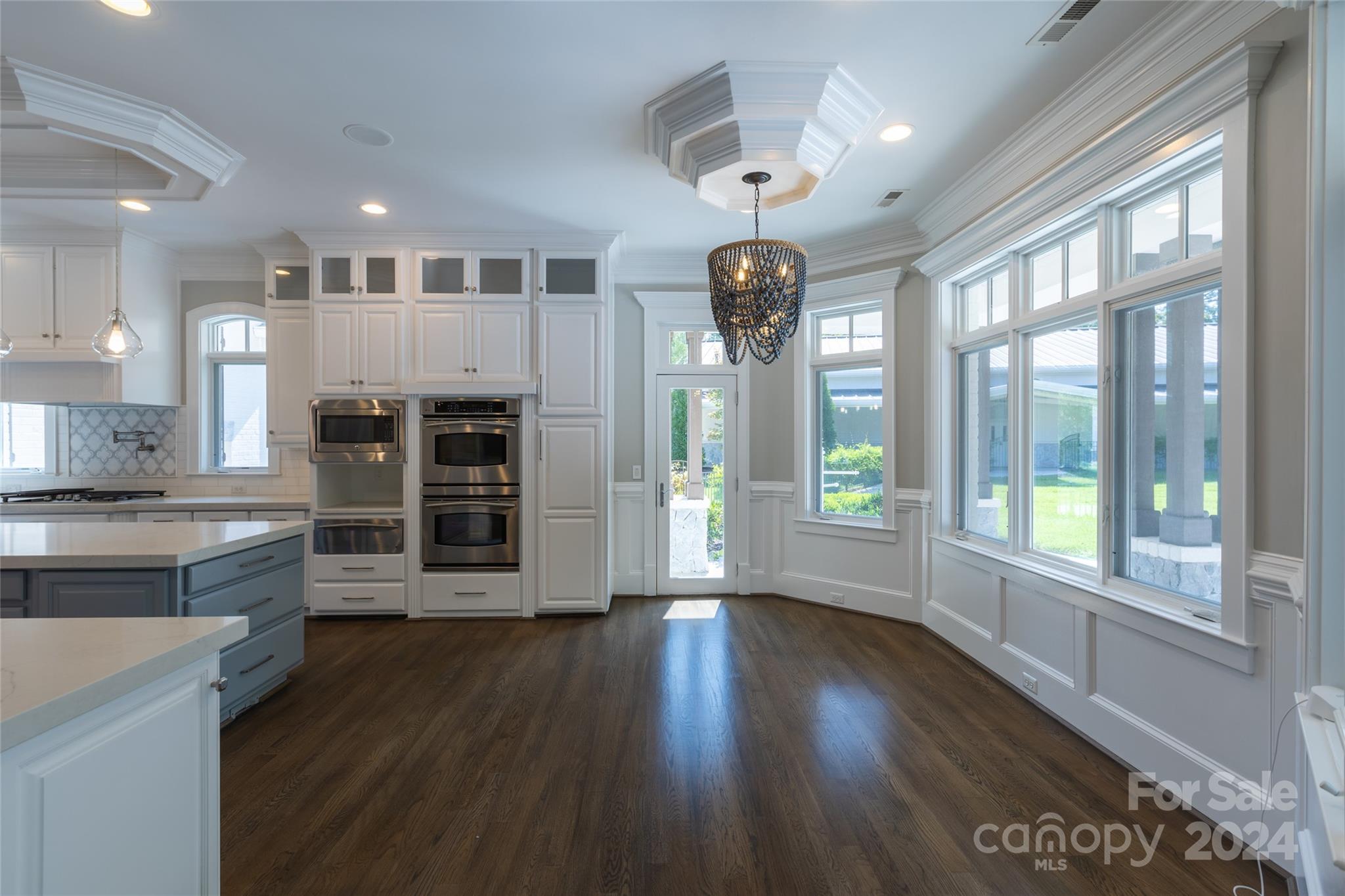 Oak Hollow - Residential