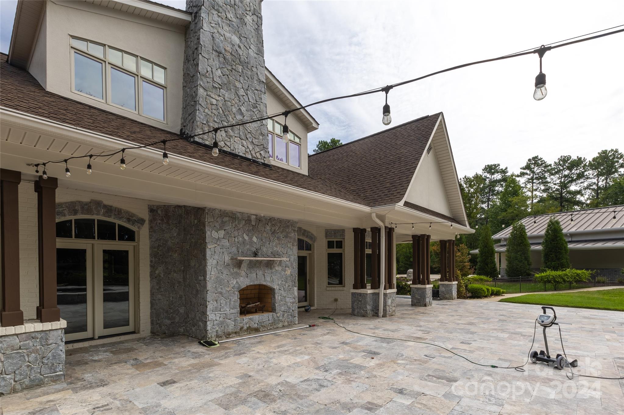 Oak Hollow - Residential