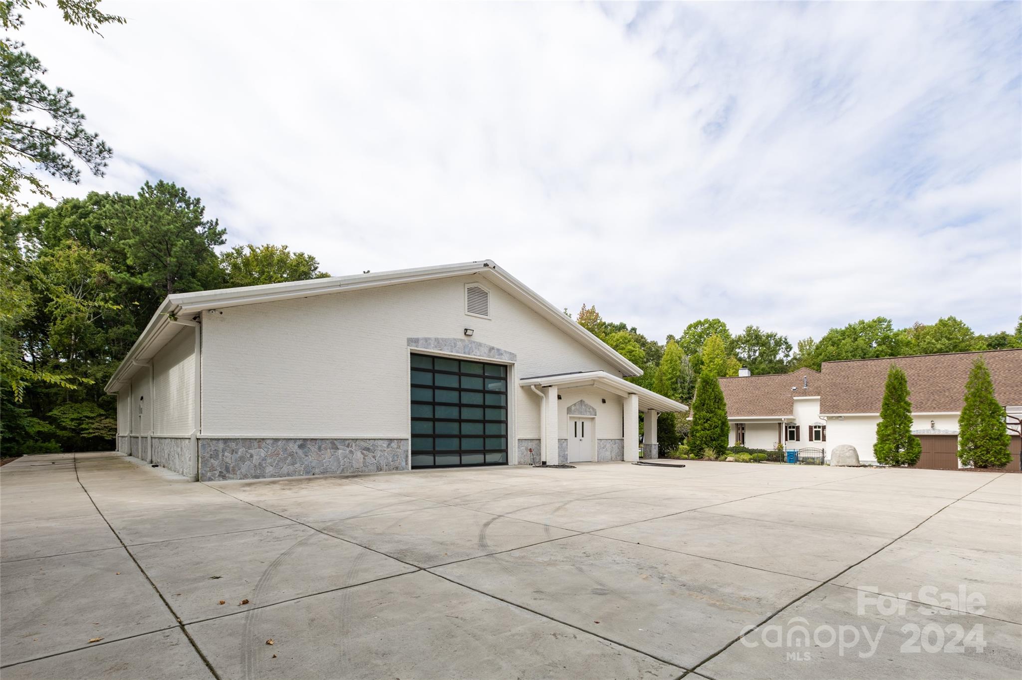 Oak Hollow - Residential