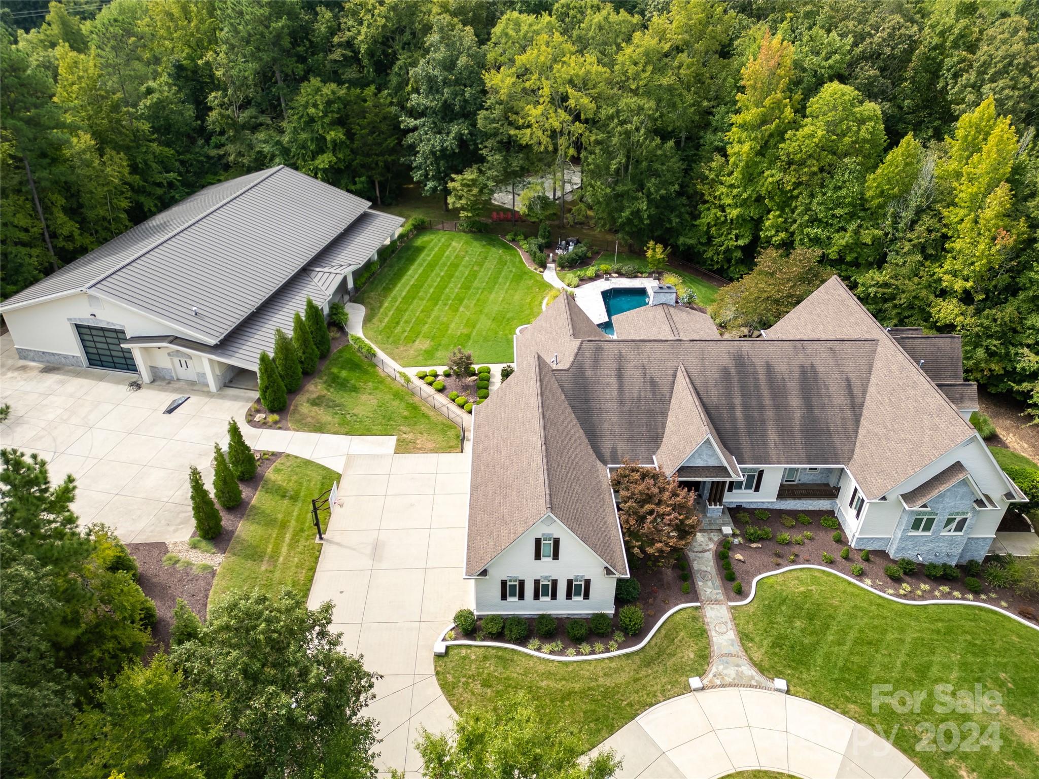 Oak Hollow - Residential