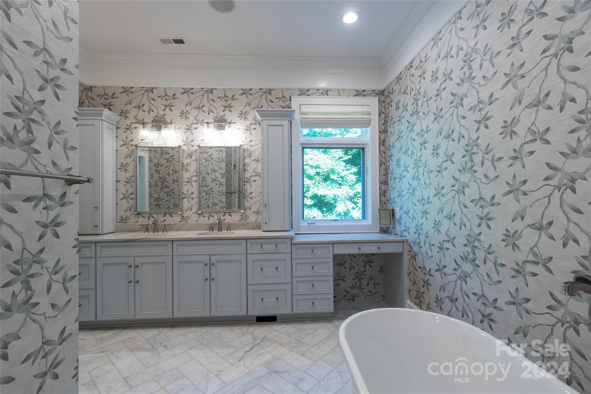 Oak Hollow - Residential