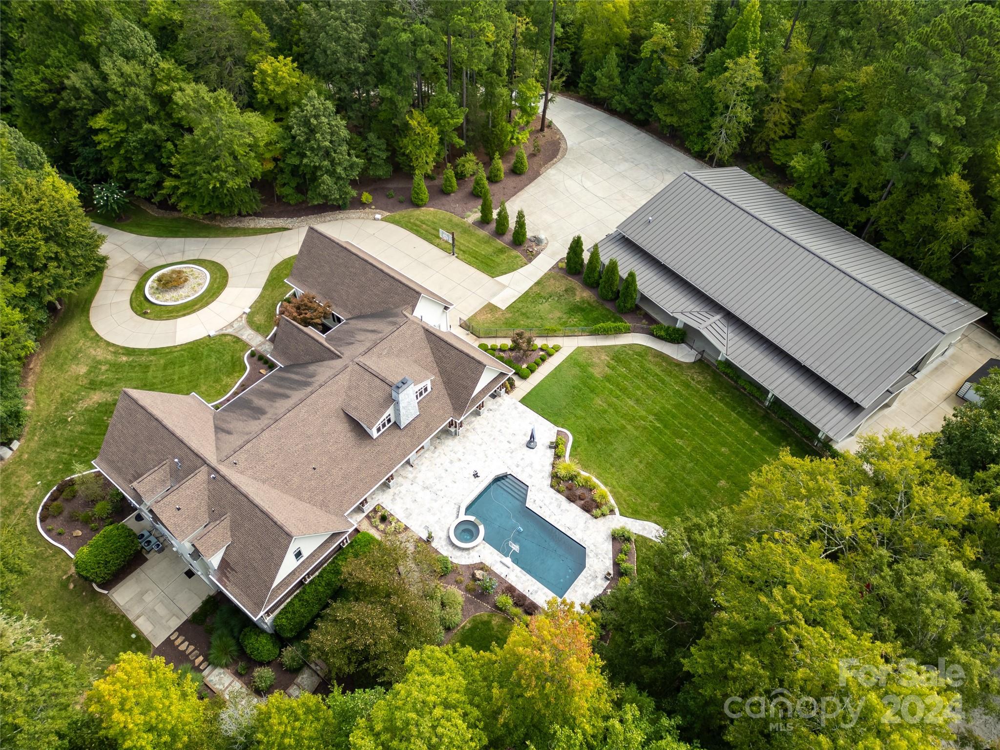 Oak Hollow - Residential