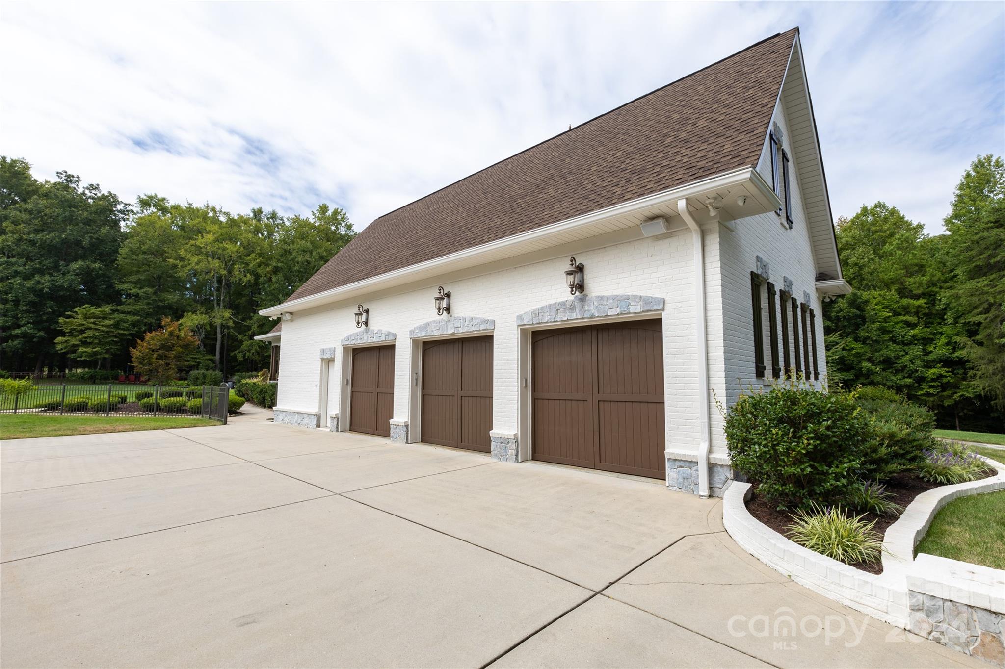 Oak Hollow - Residential