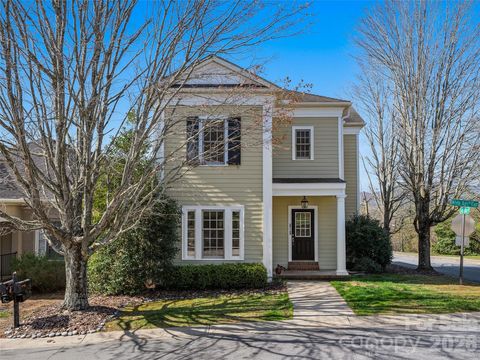 Photo of 101 White Ash Drive E, Asheville, NC 28803 (MLS # 4363790)
