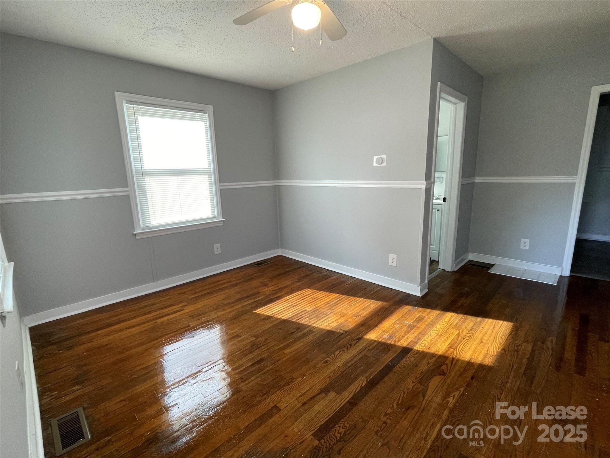 Oaklawn Park - Residential Lease