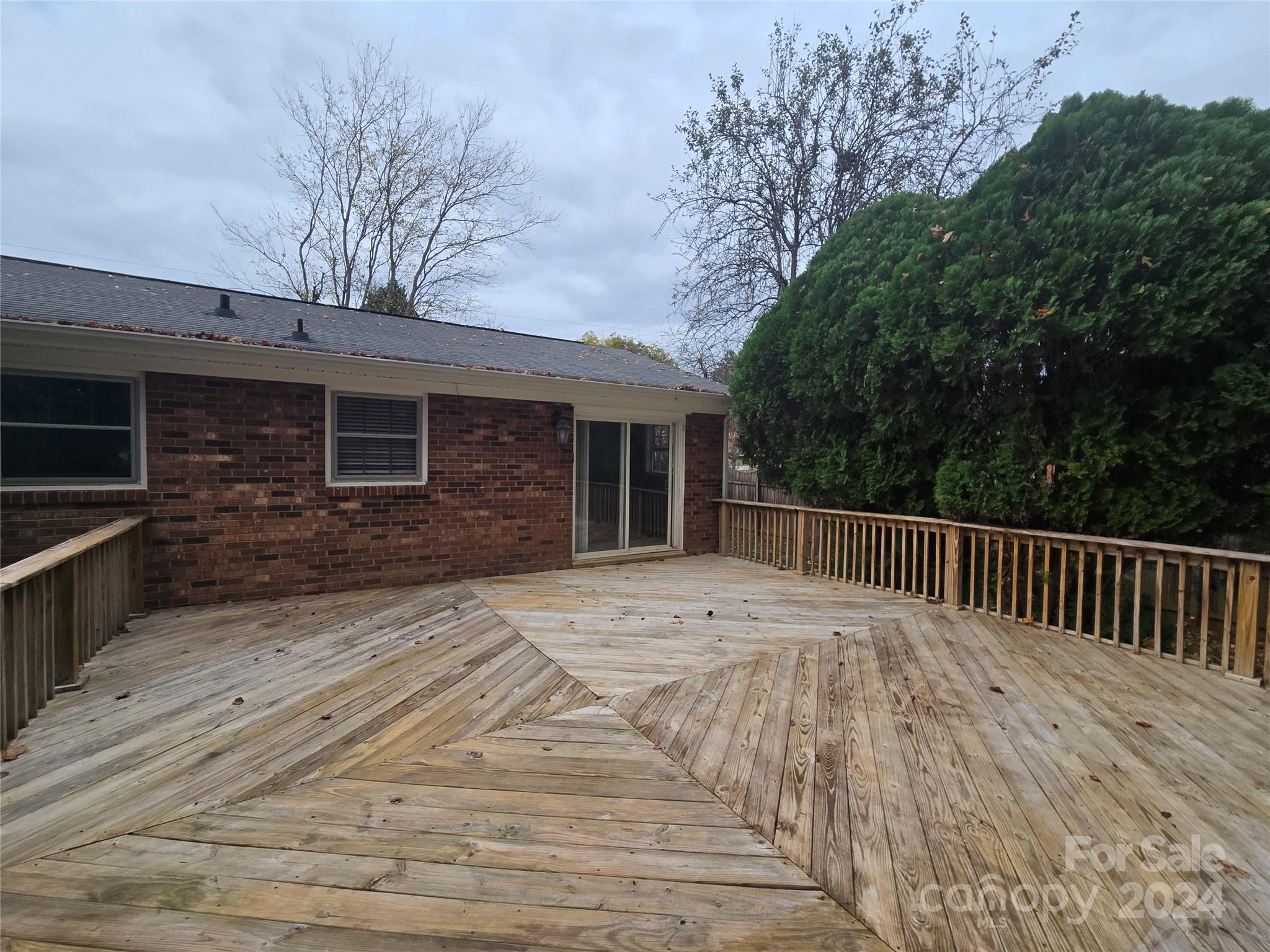 Landsdowne - Residential