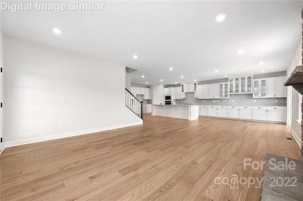 SPRINGSHIRE CREEK - Residential