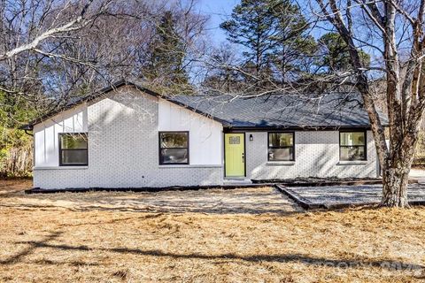 741 E John Street Matthews NC 28105