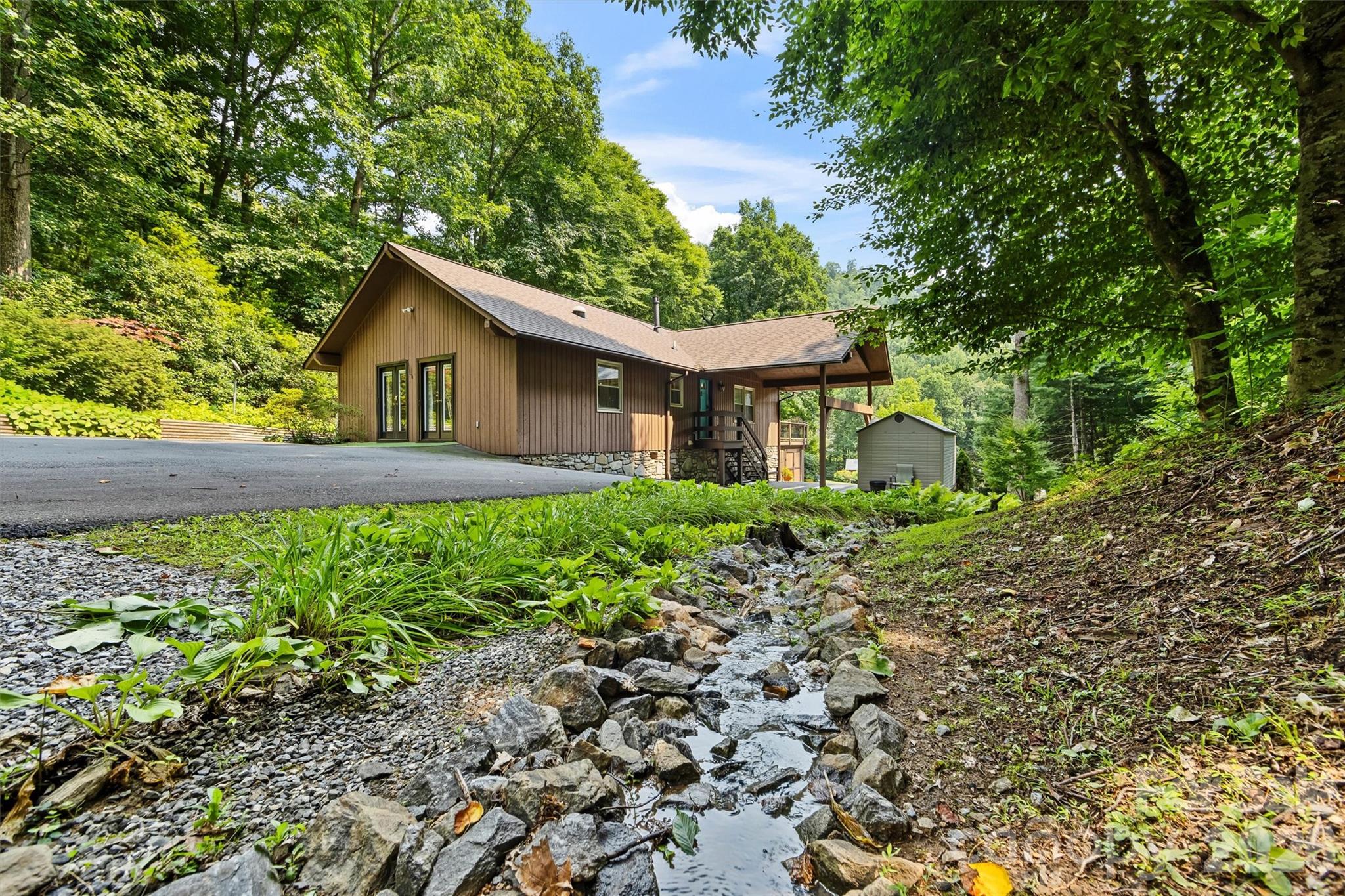 4 Timbersong Drive
