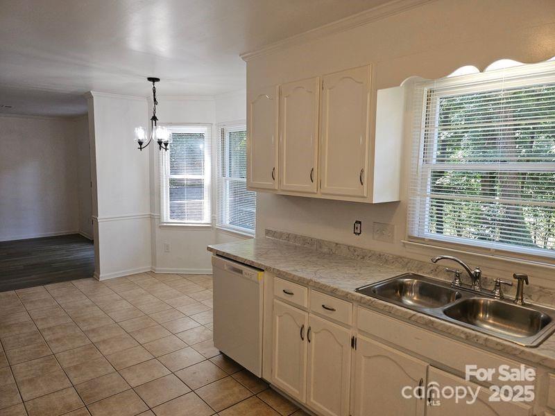 2819 Royal Ridge Lane