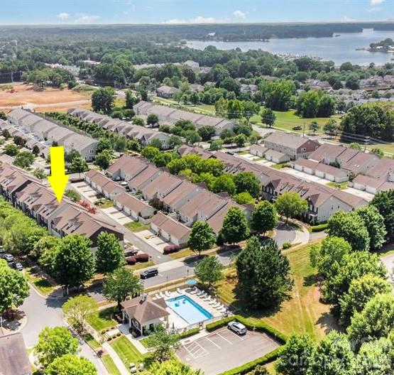 18533 The Commons Boulevard