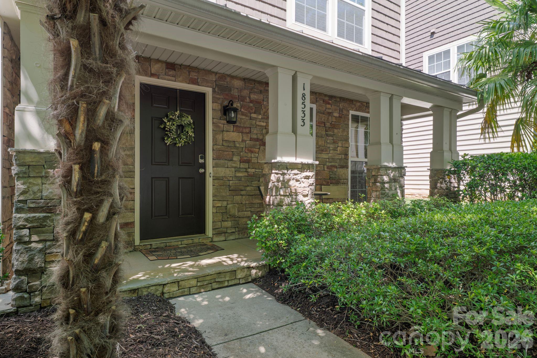 18533 The Commons Boulevard