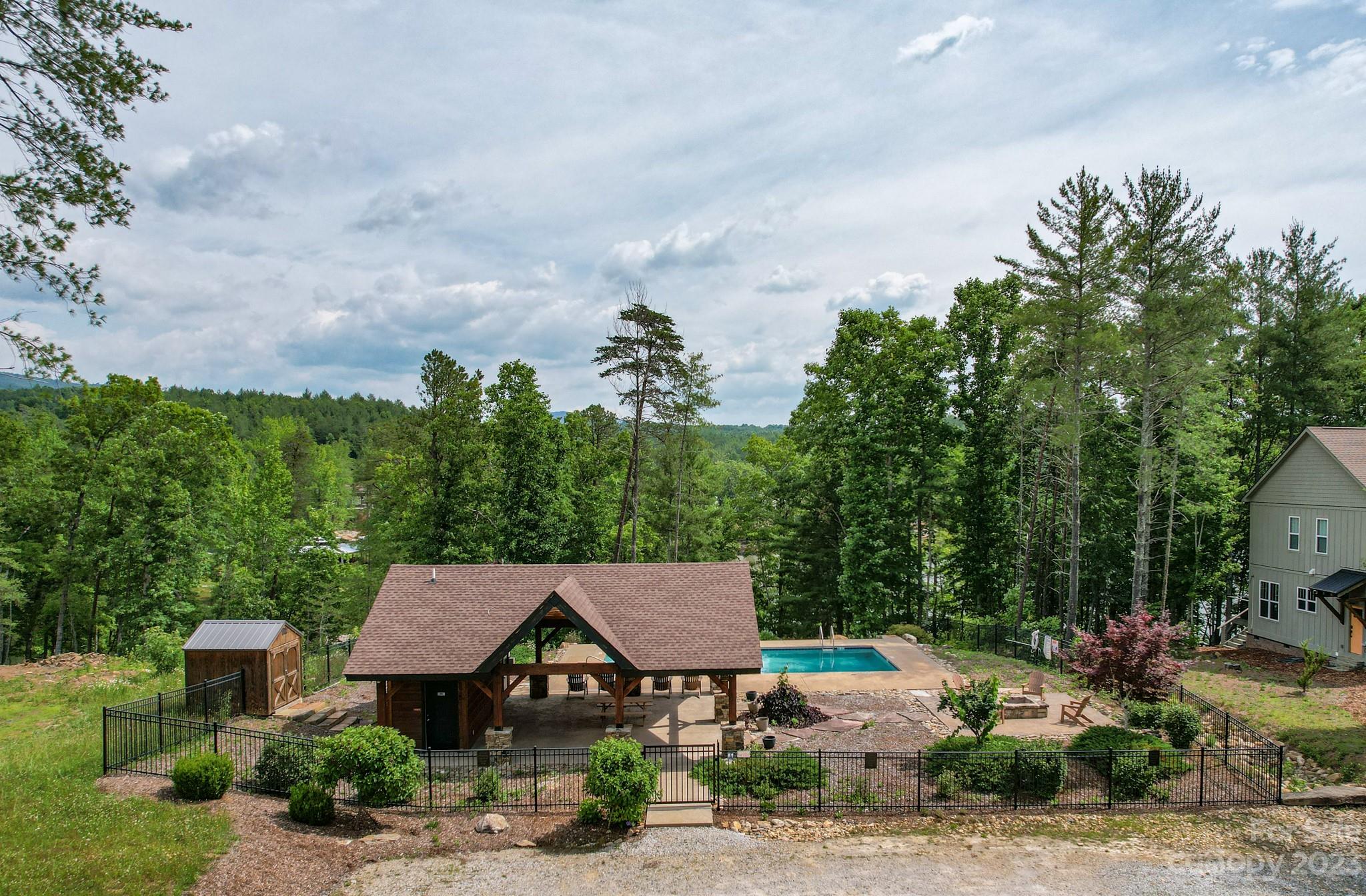 The Peninsula at Lake James - Land