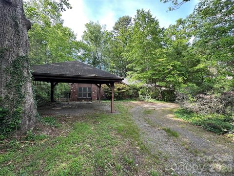 5 Lone Pine Road Asheville NC 28803