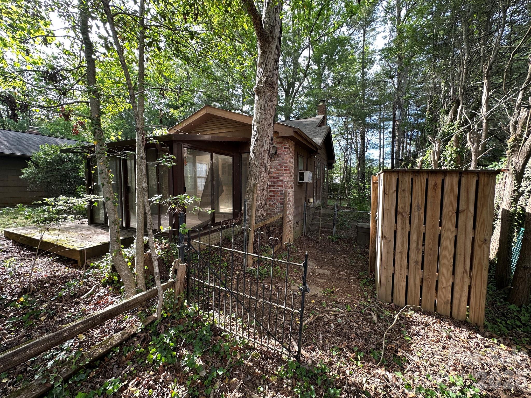 5 Lone Pine Road