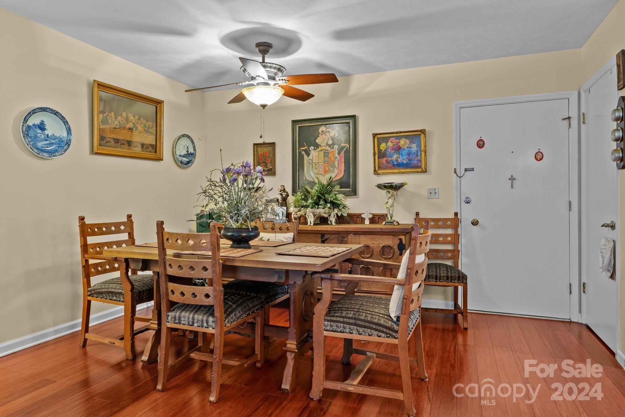 Holly Crest - Residential