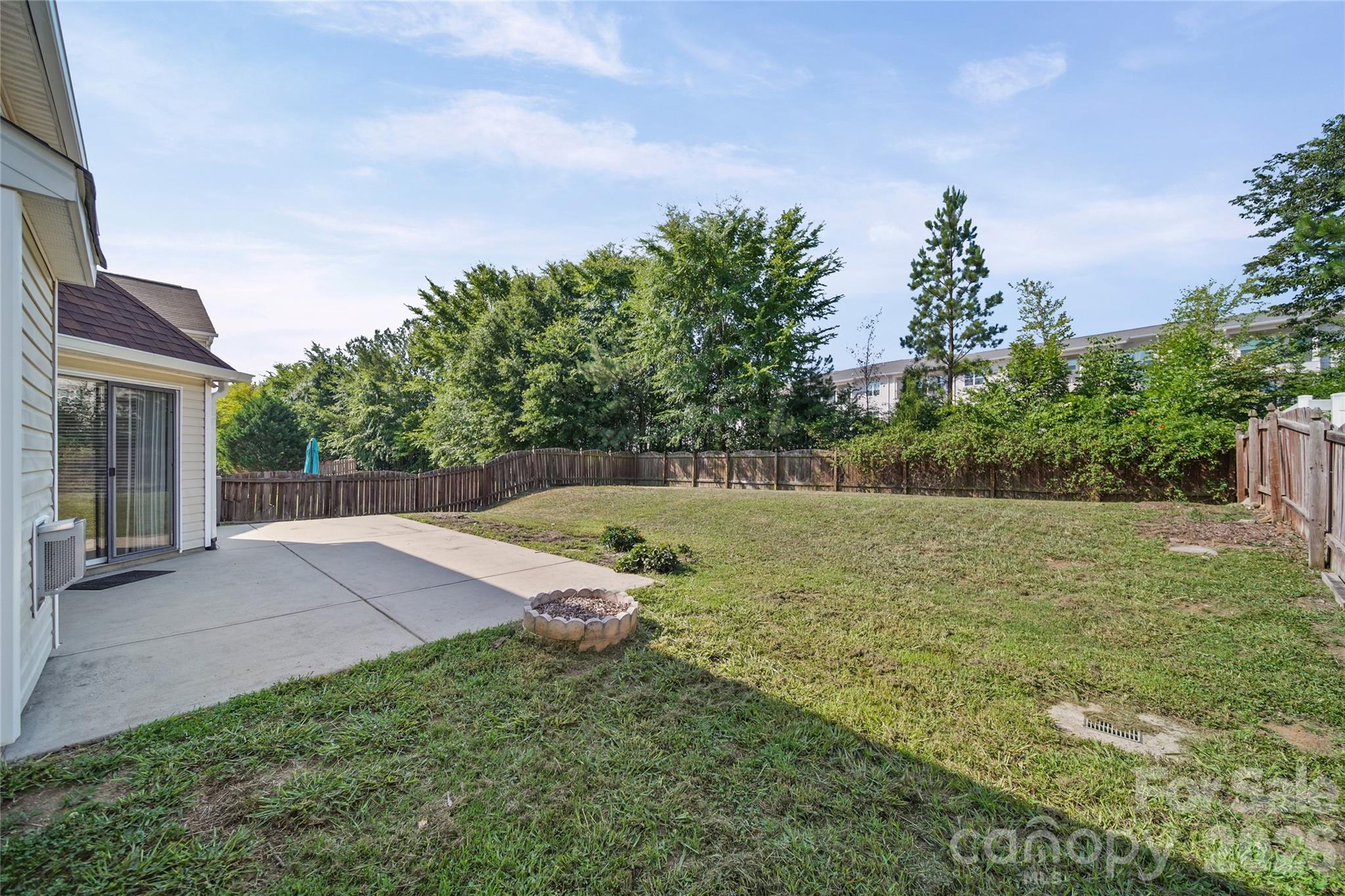 9233 Simonton Drive - Photo 4