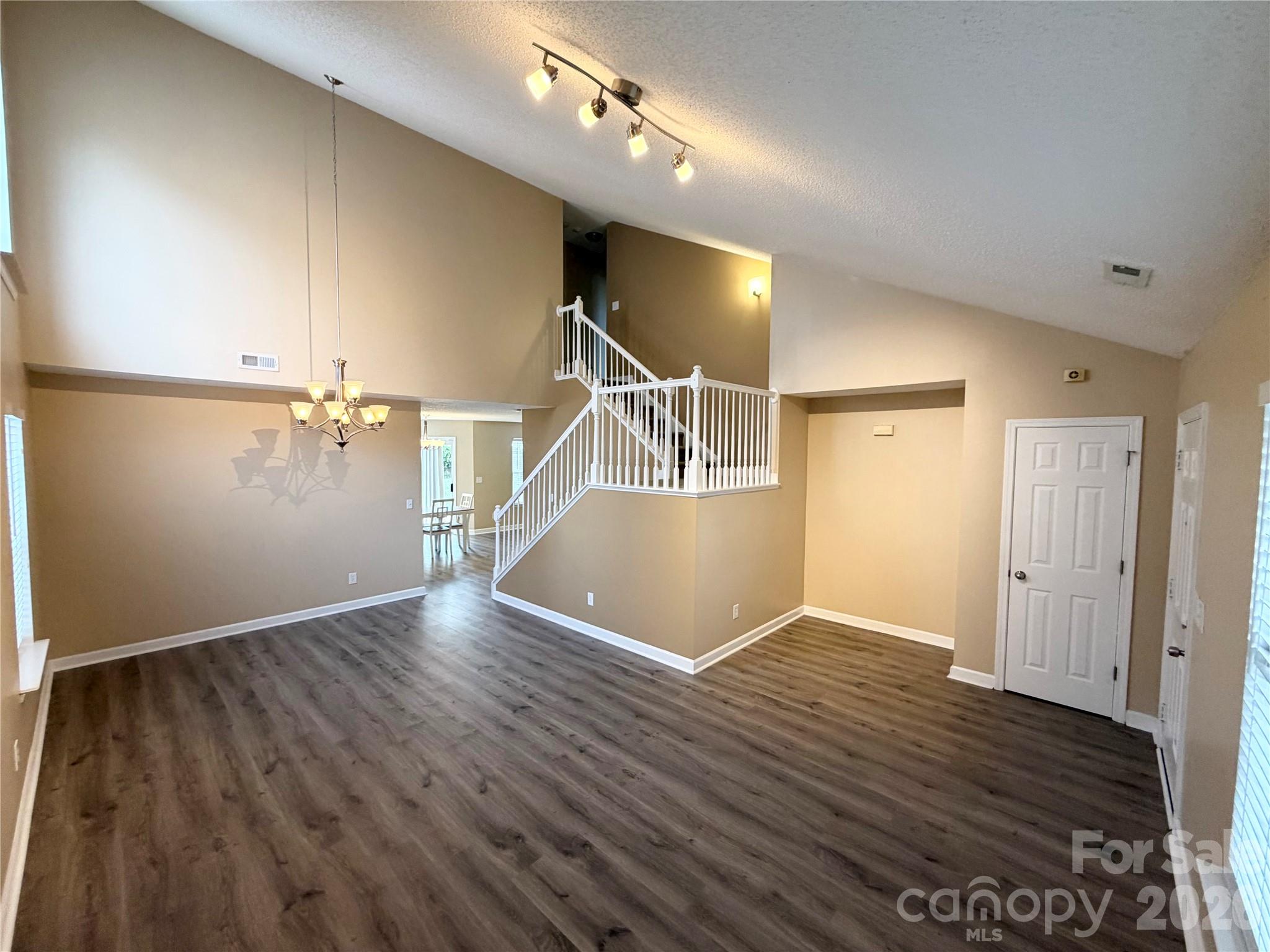 9233 Simonton Drive