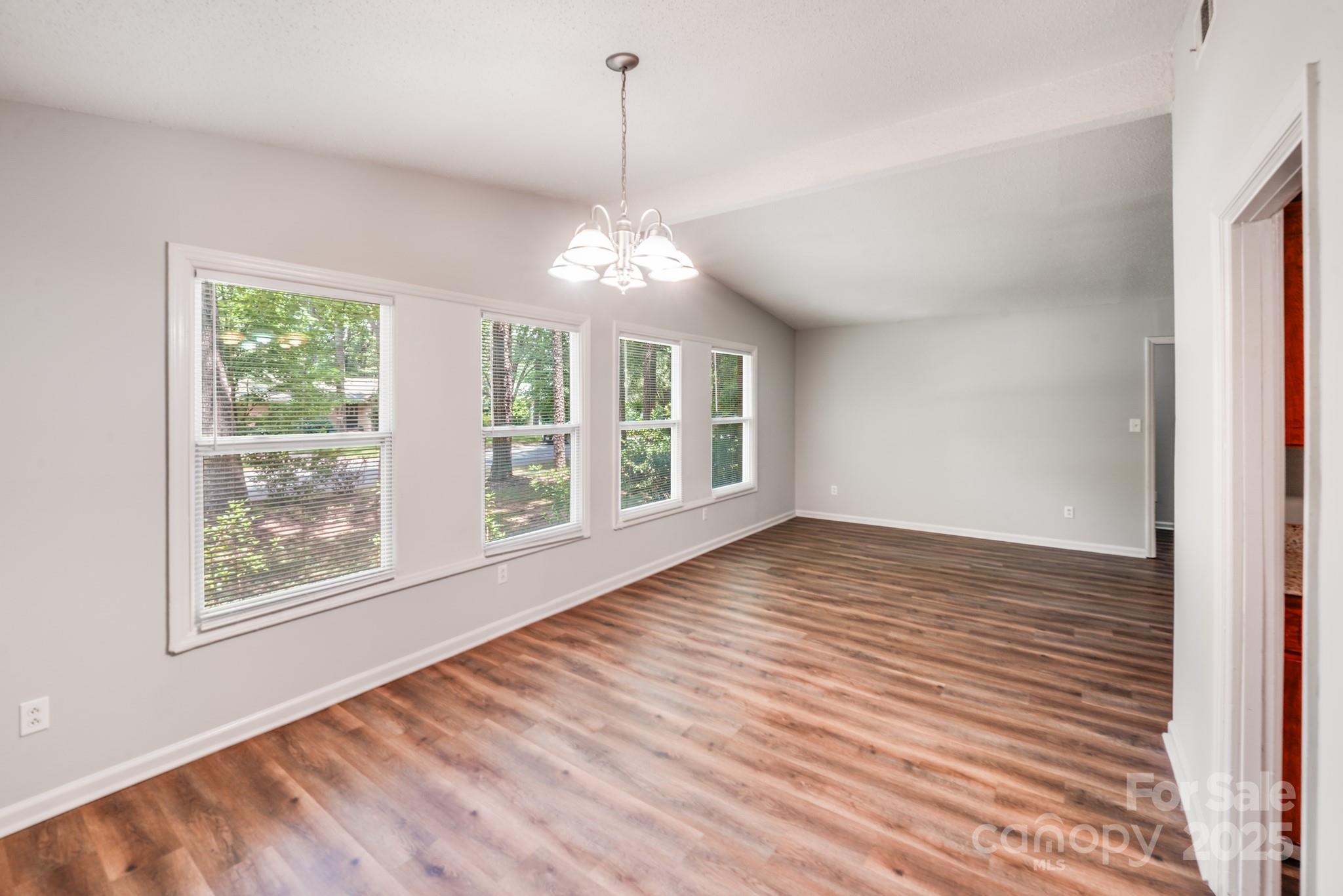 6513 Old Post Road
