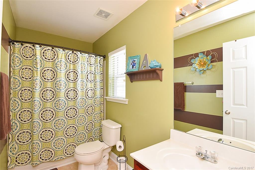 Hamilton Lakes - Residential