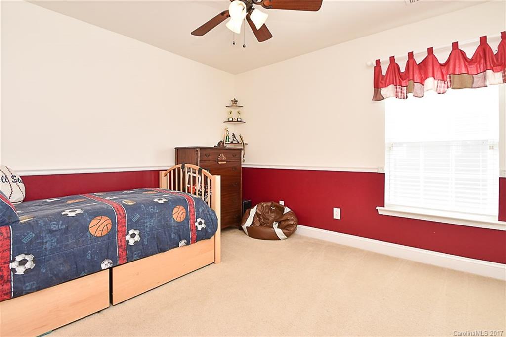 Hamilton Lakes - Residential